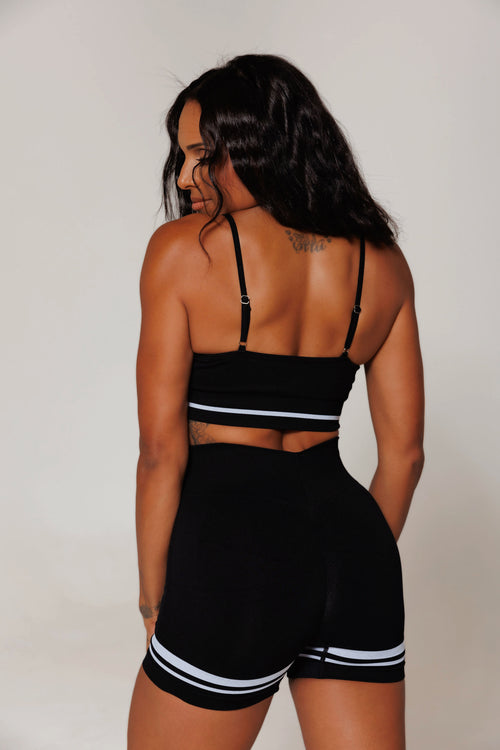 ALIGN SHORT: BLACK|WHITE