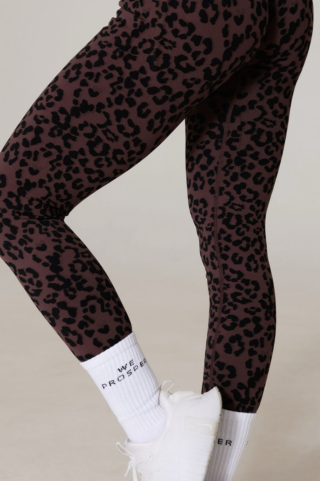 CREW SOCKS : WE PROSPER.