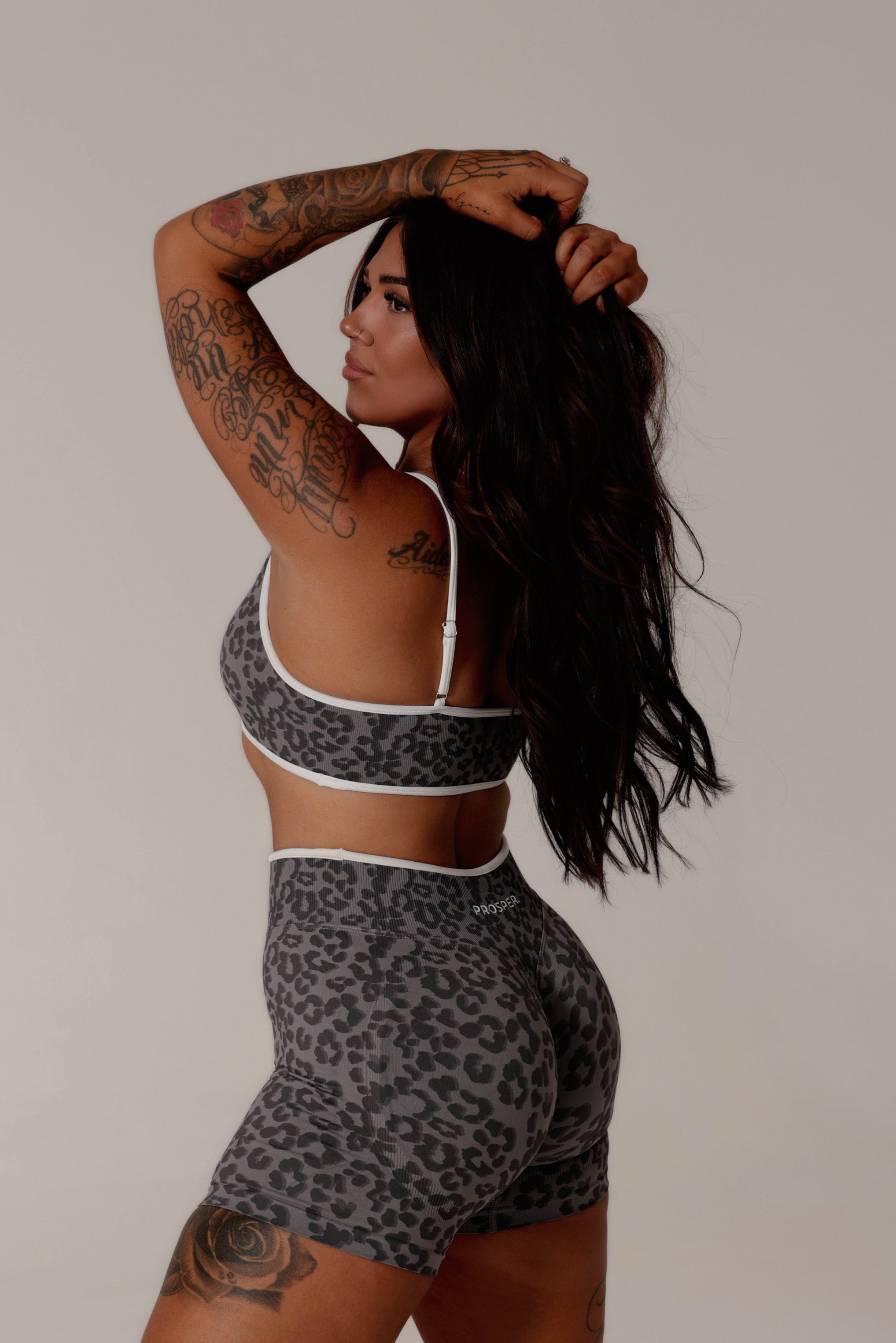 RARE BREED SHORT: GRAY