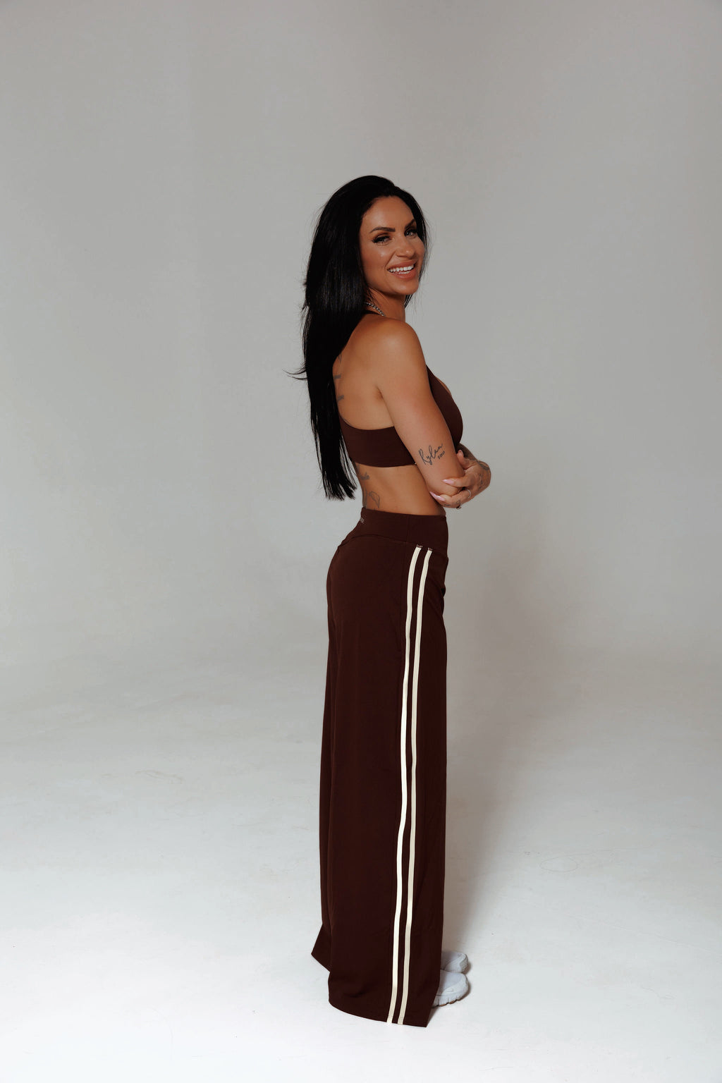 PREGAME PANT: BROWN