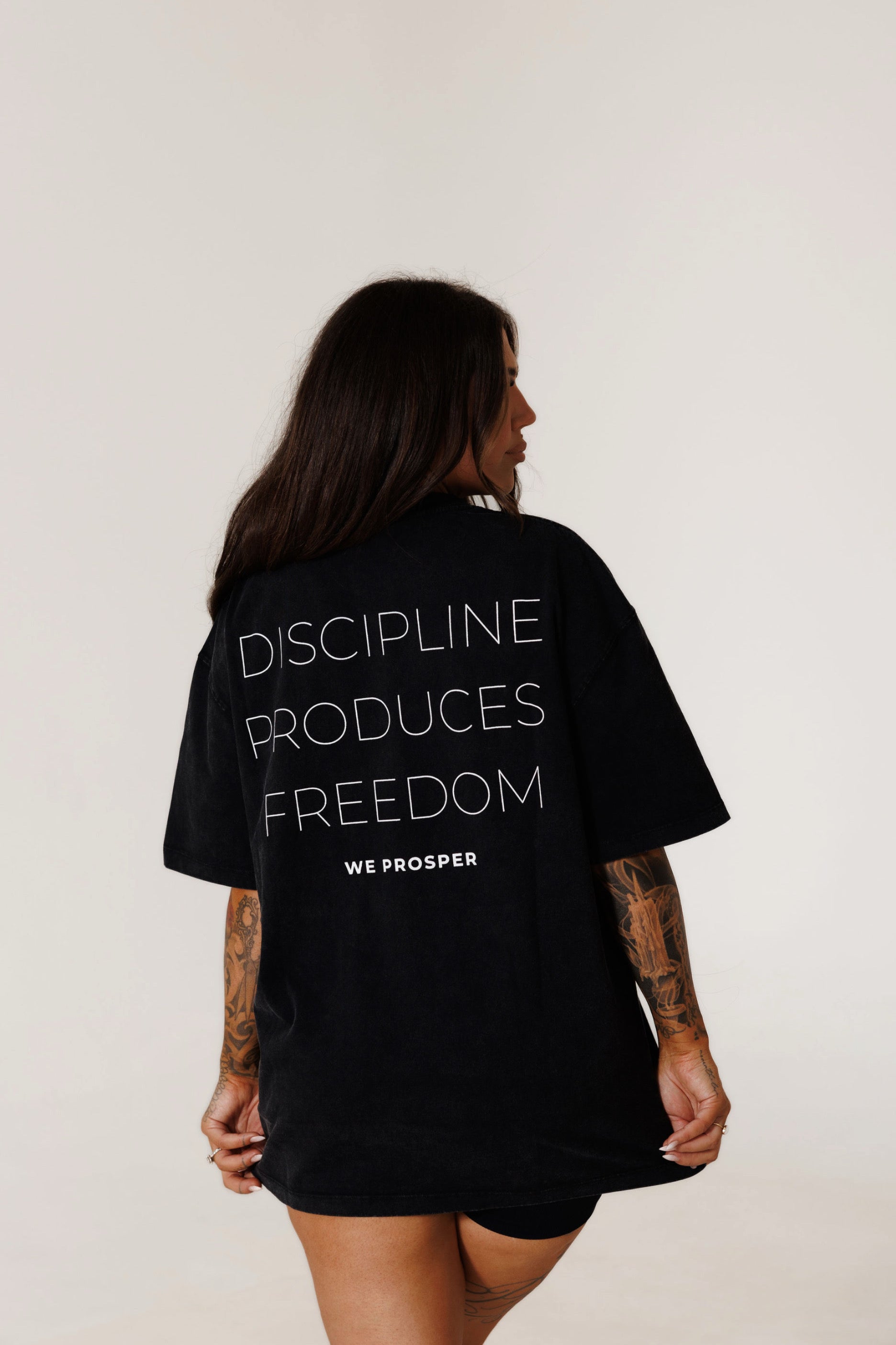 WE PROSPER TEE: DISCIPLINE
