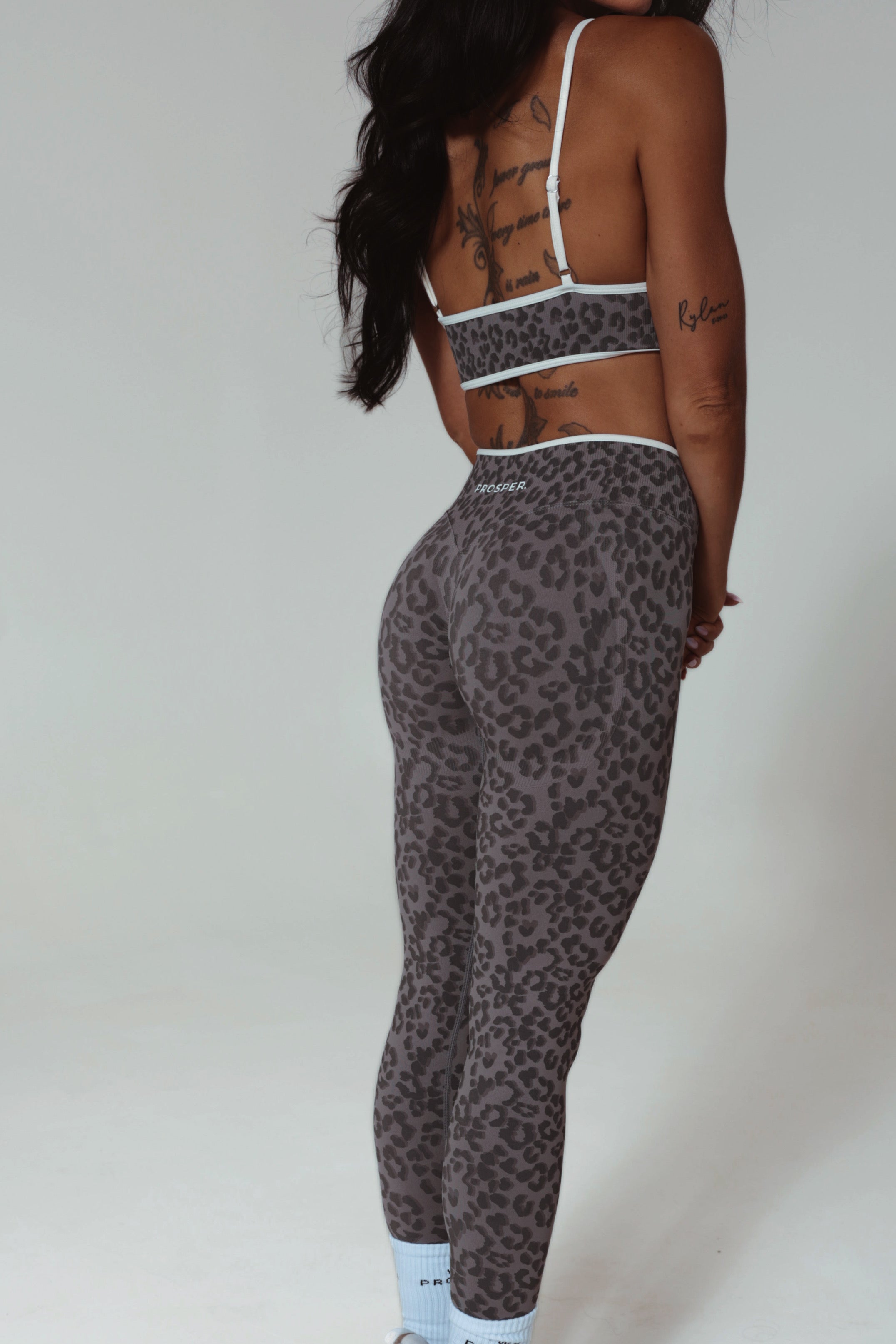 RARE BREED LEGGING: GRAY
