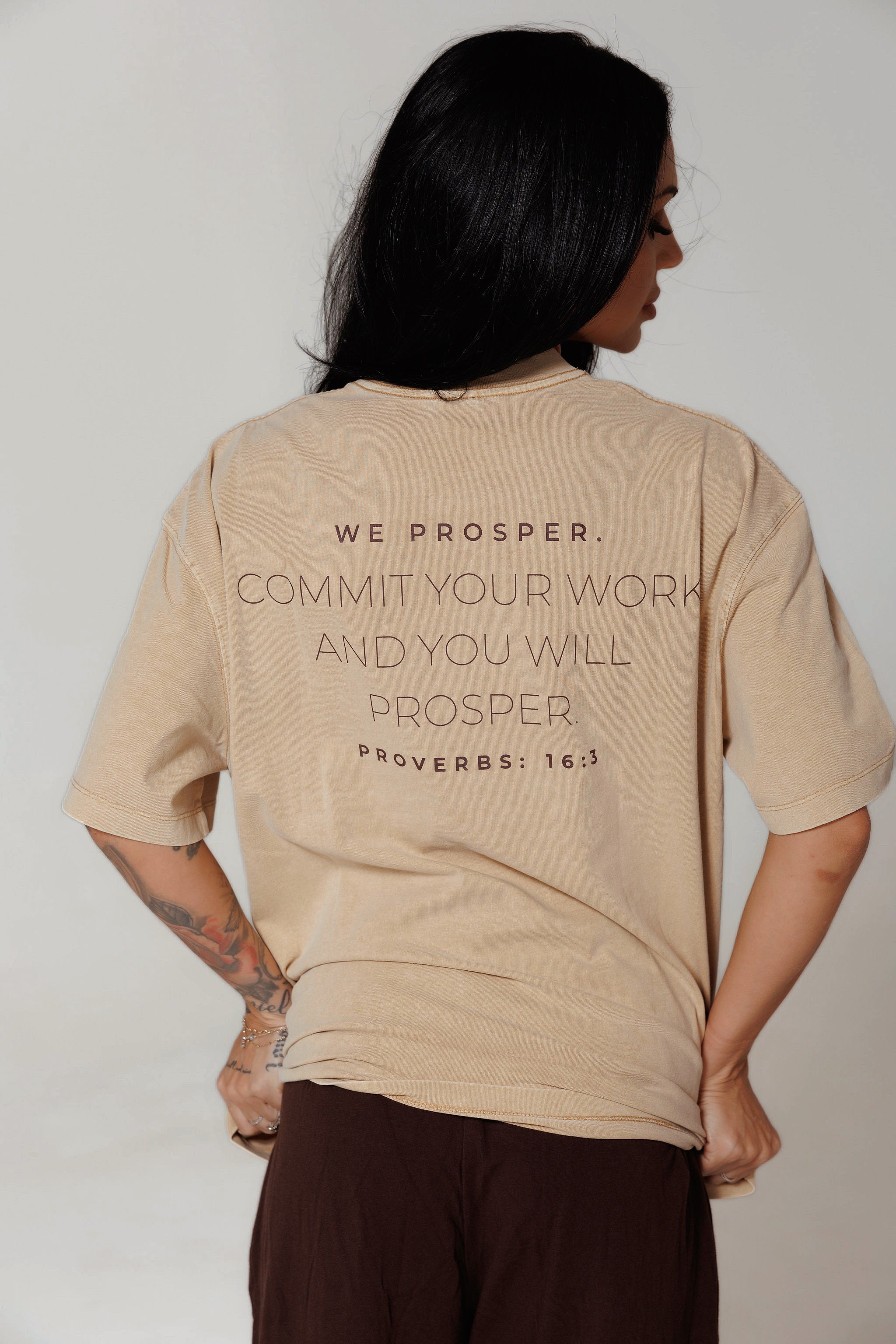 WE PROSPER TEE | PROVERBS: TAN