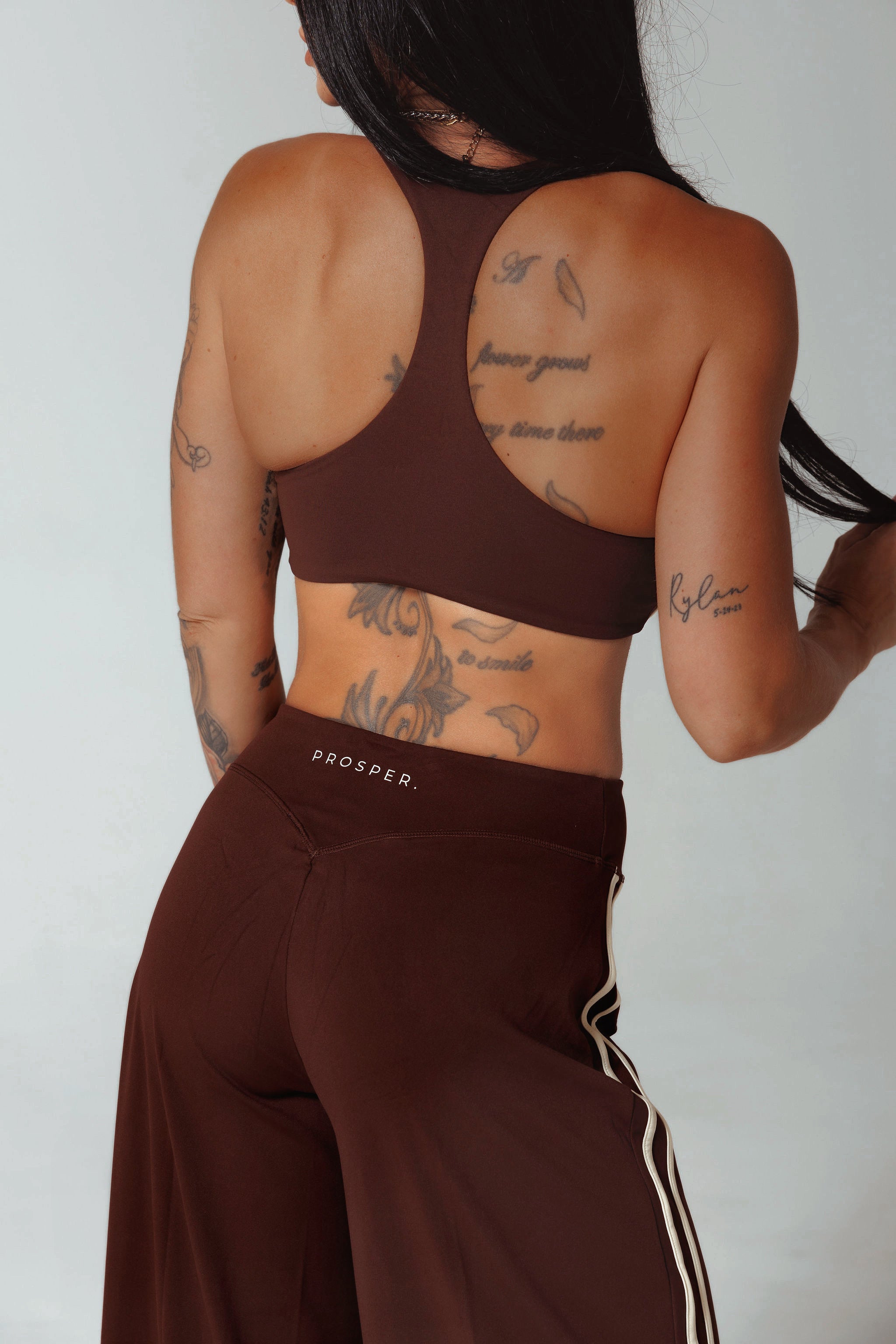 PREGAME PANT: BROWN