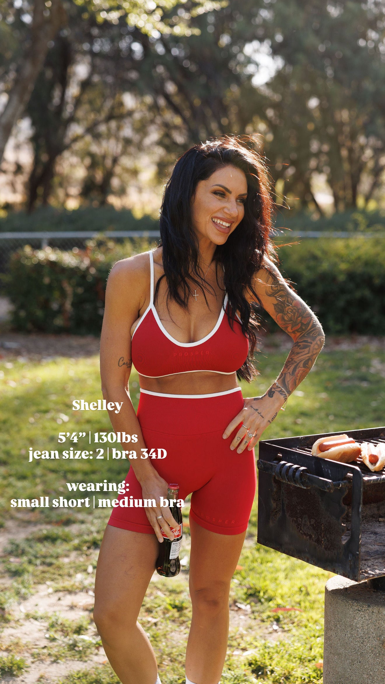 SAVVY SHORT: RED